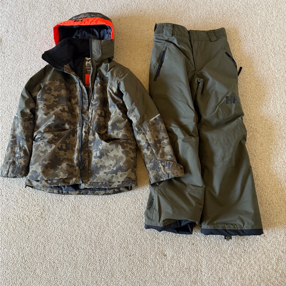 Helly Hansen Camo Performance Jacket and pants